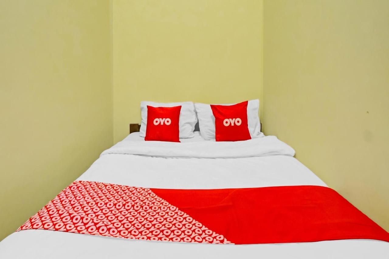 Oyo 3298 Bromo Guest House Family Malang Eksteriør billede